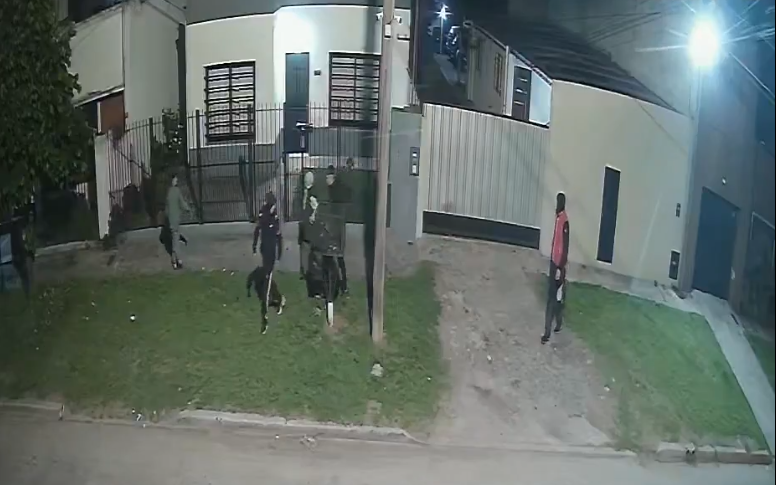 Una banda de nueve menores tiene en vilo a una zona de La Plata: "Nadie los agarra"