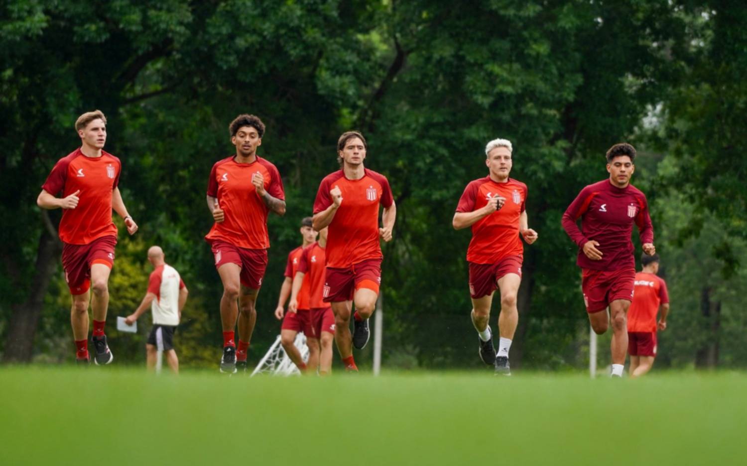 Estudiantes en la antesala de "dos finales": qué necesita para clasificar a la Copa Sudamericana