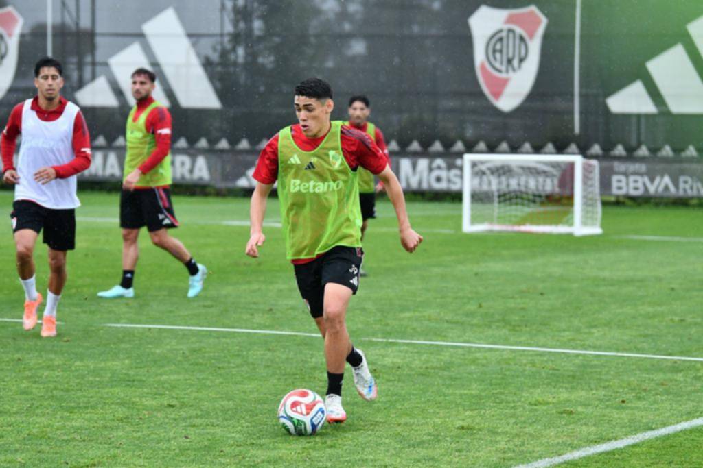 El Muñeco espera por Montiel y Driussi