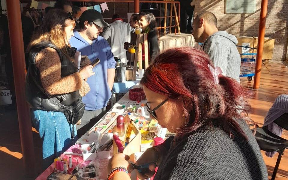 Emprendedores de la UNQ invitan a la comunidad de Quilmes a la 5ta Feria EmprePAS