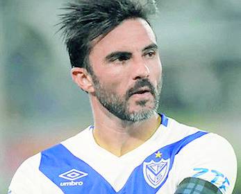 Cubero le reclama al club $ 700 millones