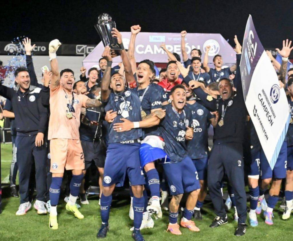Platenses, ex Gimnasia y Estudiantes: los jugadores que salieron campeones en Independiente Rivadavia