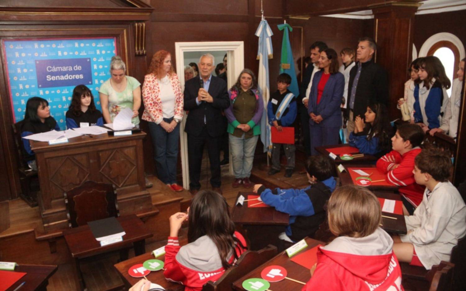 Alak participó de la última sesión del año del Gobierno Infantil en la República de los Niños