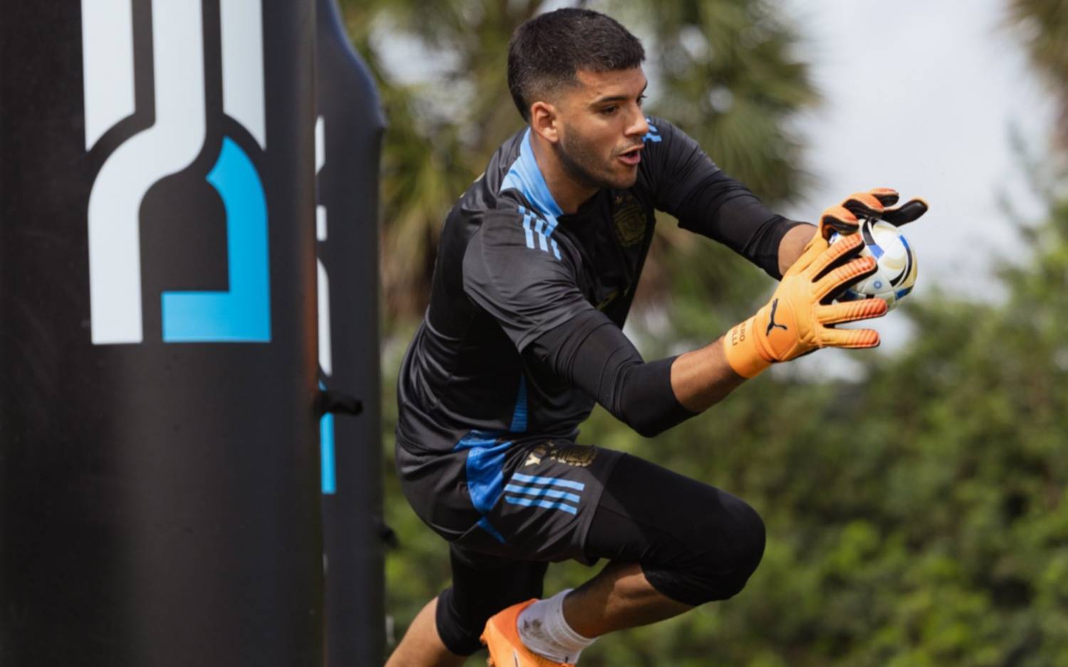 Los convocados por Lionel Scaloni para el amistoso con Angola: Messi, dos sorpresas y varias ausencias