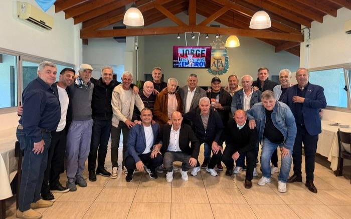 El abrazo de la historia: lo que dejó el asado que compartieron campeones del 78 y del 86