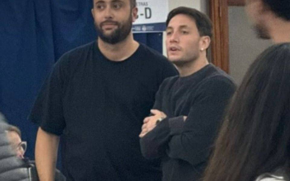 Momo Benavidez estuvo en la Facultad de Derecho de la UNLP durante las elecciones