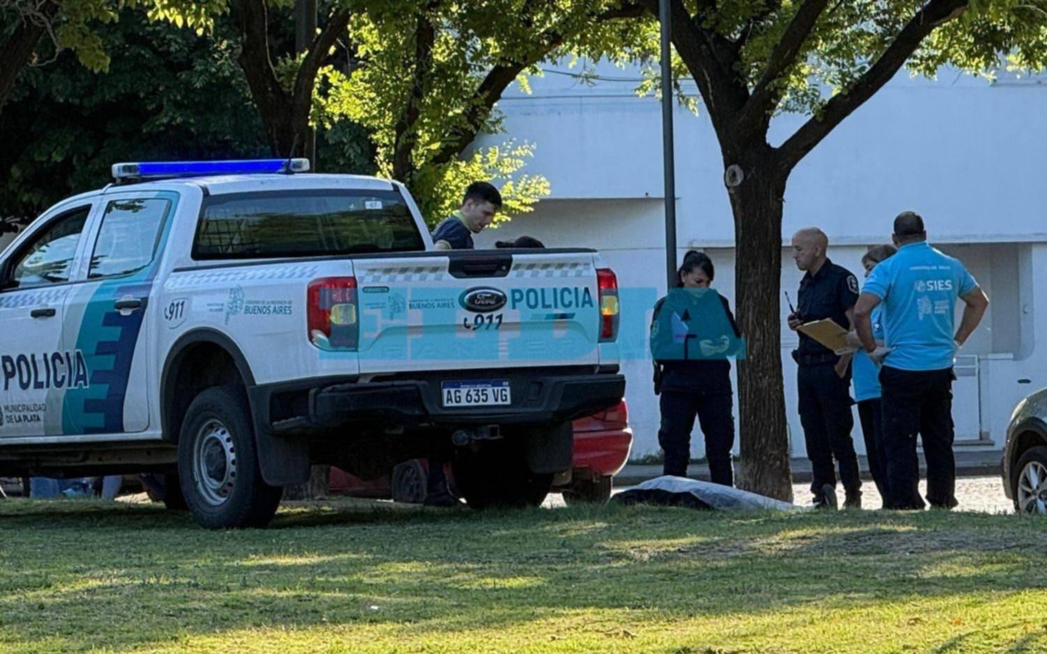 Identificaron al hombre que hallaron muerto en una plaza de La Plata