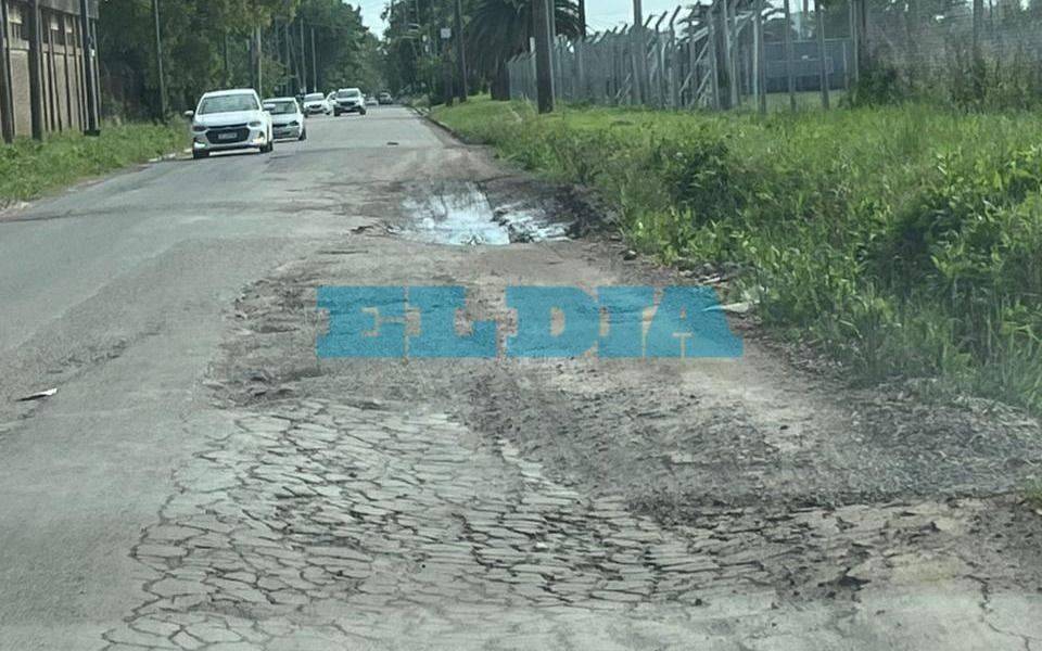 Vecinos denuncian el pésimo estado de la calle 501 en Gorina: “Está intransitable y puede ocurrir una tragedia”