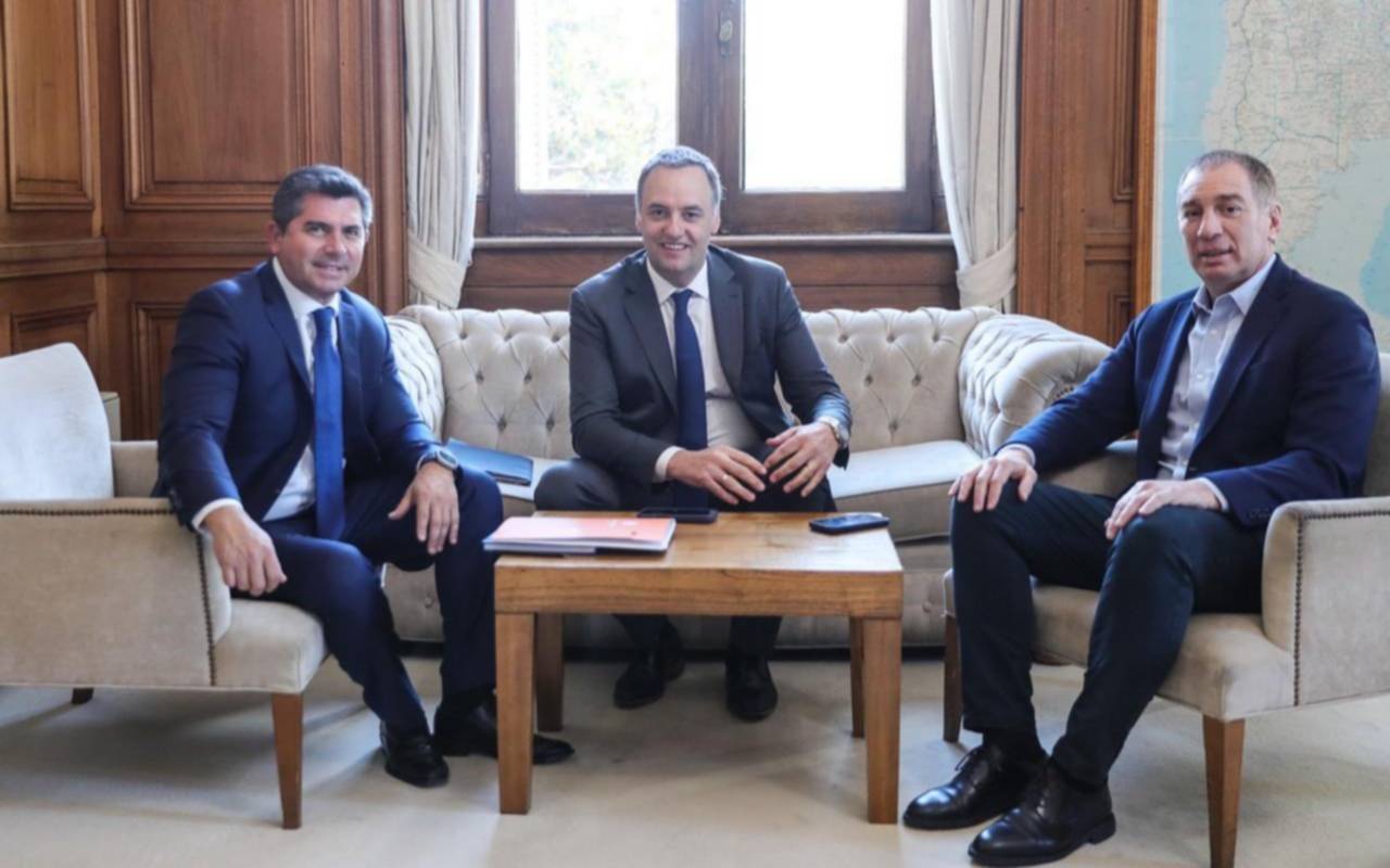 El Gobierno nacional intensifica el diálogo con las provincias y evalúa revisar la coparticipación