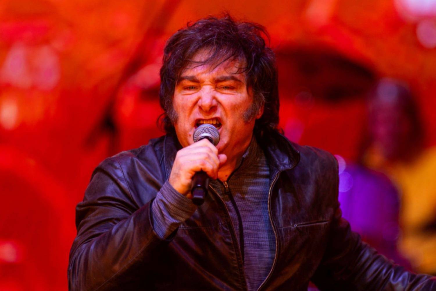 Milei "es un personaje que nunca tuvimos" pero "algo debe de hacer bien porque en todos lados es aplaudido"