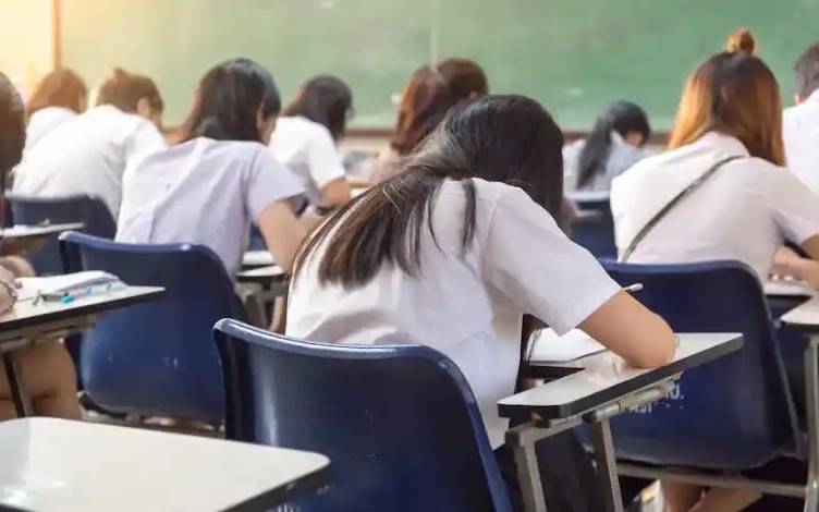 Entrada de un colegio privado en La Plata