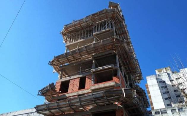 La Municipalidad de La Plata dispuso una suspensión temporal de los permisos de obra