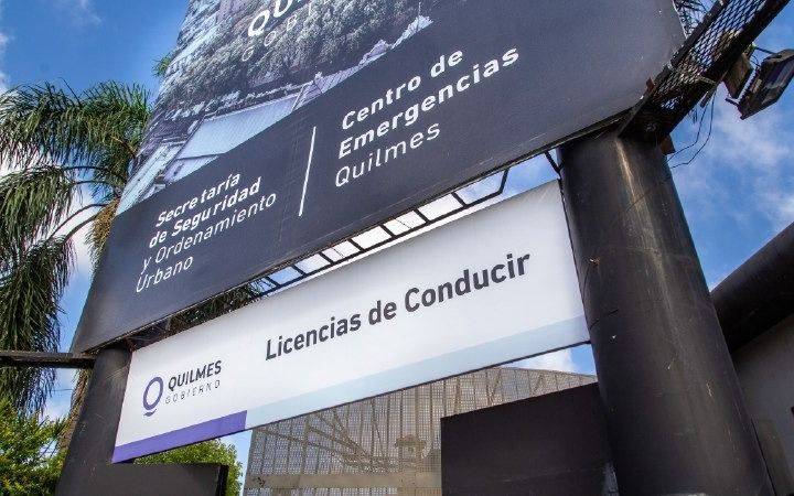 Trabajadora municipal devolvió más de 4 millones de pesos olvidados por un comerciante