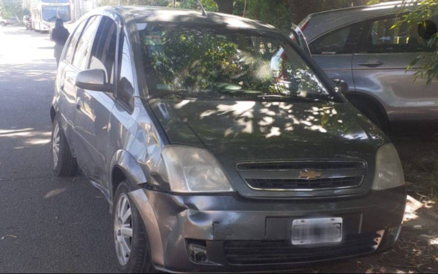 El tránsito se cobró otra vida en La Plata: murió un motociclista con un plástico de moto incrustado