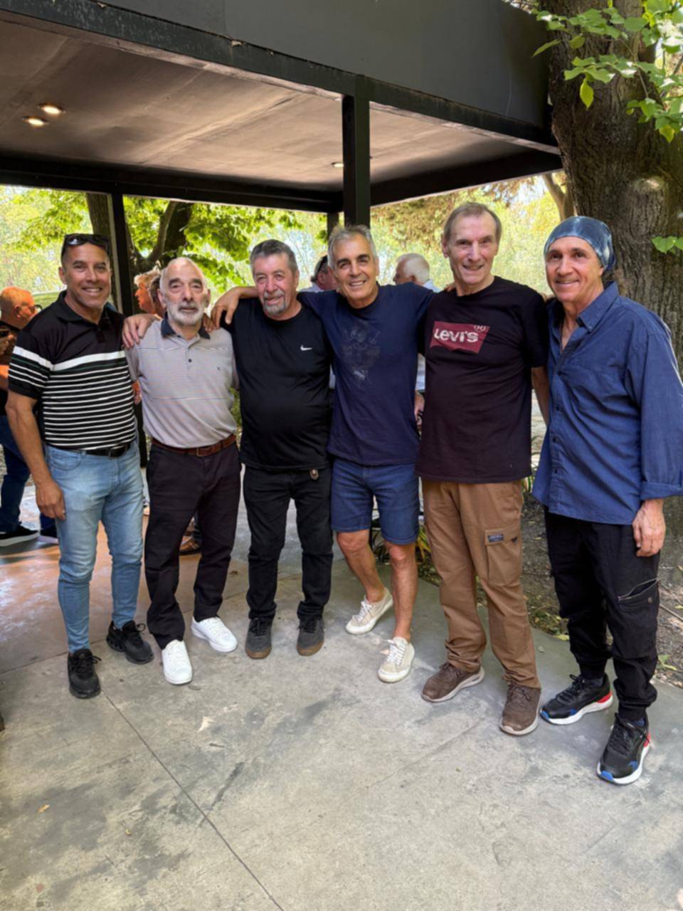 Emotivo reencuentro de los exjugadores triperos en el Club Hípico