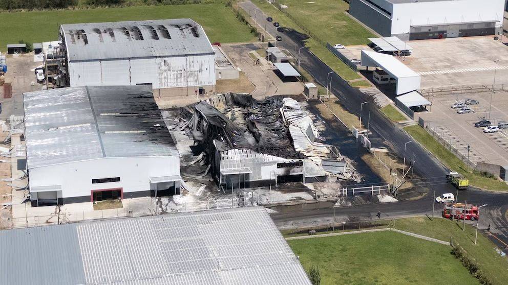 Aguardan el control total del fuego para los peritajes