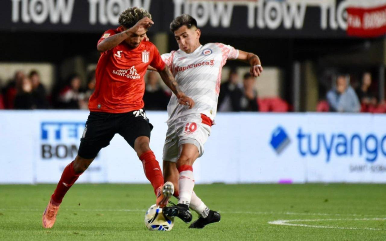 Estudiantes vs Argentinos Juniors.- Hace rato que el Pincha dejó de ser el que fue y también perdió con el Bicho 2 a 1