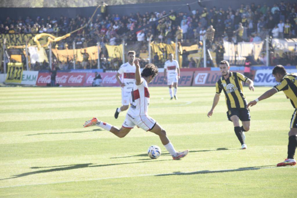 Madryn ganó y jugará la final por el ascenso