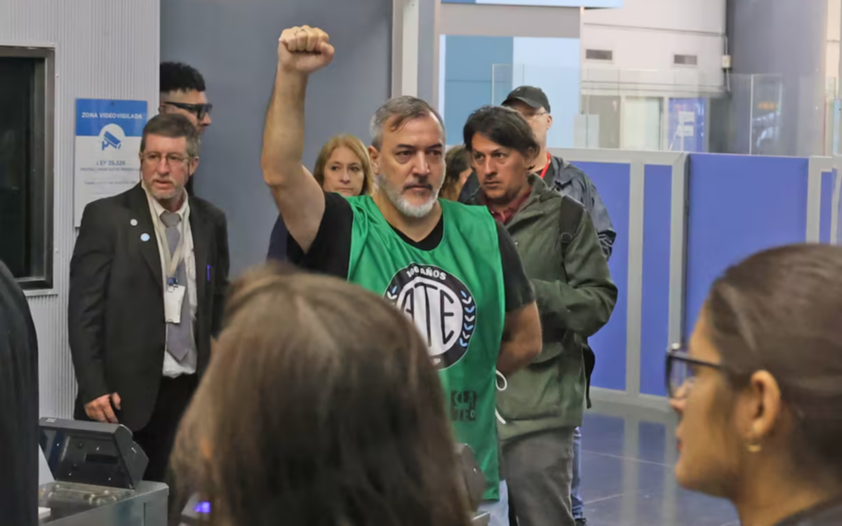 Denunciaron al secretario general de ATE por "atentar contra el orden constitucional y la vida democrática”