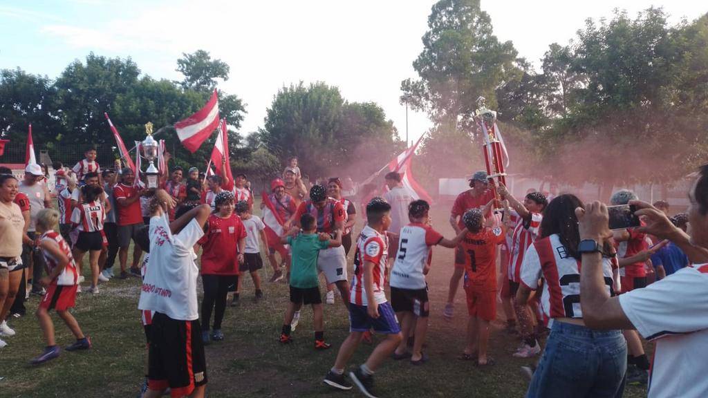 Una fiesta en rojo y blanco