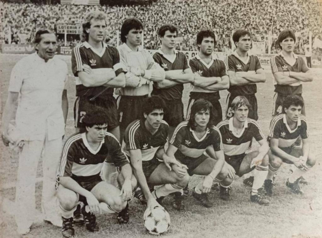 “Carlitos” Rafertti, un personaje platense del tango y del fútbol