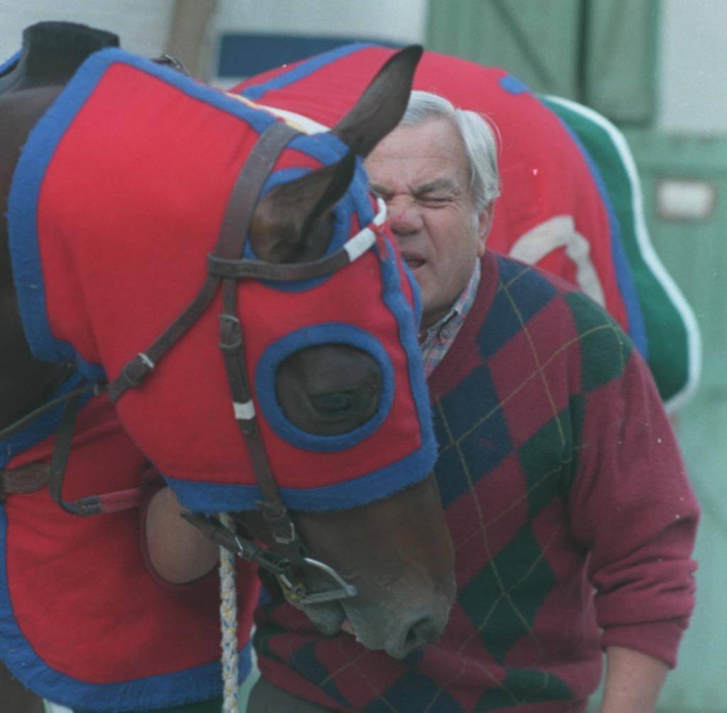 Néstor “El Mago” Yalet, el máximo jockey de La Plata