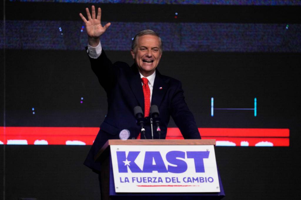 El ultraderechista Kast, favorito para el balotaje