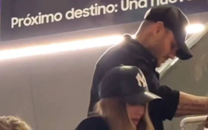 Mauro Icardi y la China Suárez volvieron solos a Turquía: la pareja partió del país en un vuelo comercial 