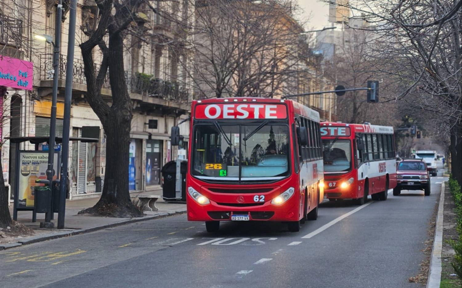 La UTA amenaza con un paro de colectivos tras el anuncio de las empresas de un pago de sueldos escalonado