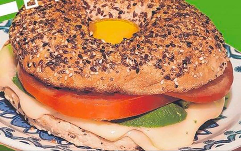 El arte del bagel perfecto: técnicas, secretos y tips para cerrar el año con el clásico pan redondo