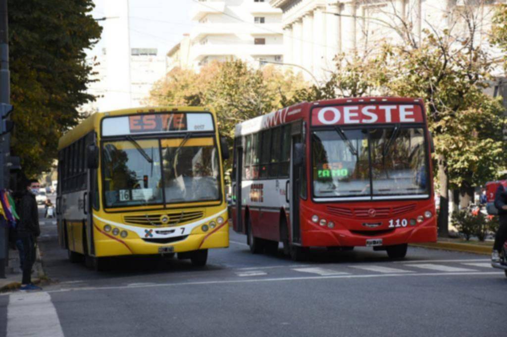 Micros al rojo: el boleto sube 10% y hay problemas con los sueldos