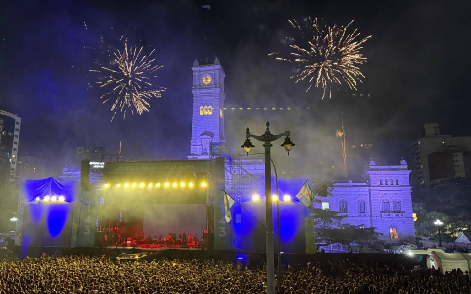 Cinco detenidos durante los festejos por el 143° aniversario de La Plata en Plaza Moreno