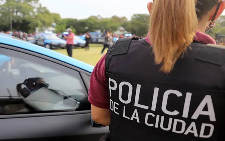 Pasaron a disponibilidad a “policía tiktokera hot” por conducta “indecorosa”