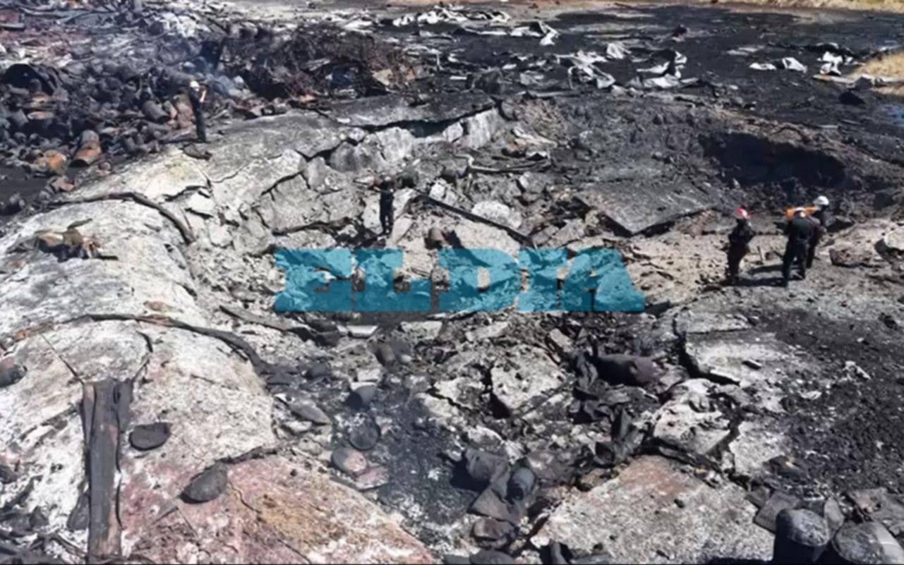 VIDEO. A una semana de la explosión en Ezeiza, apareció un cráter que muestra la magnitud del desastre