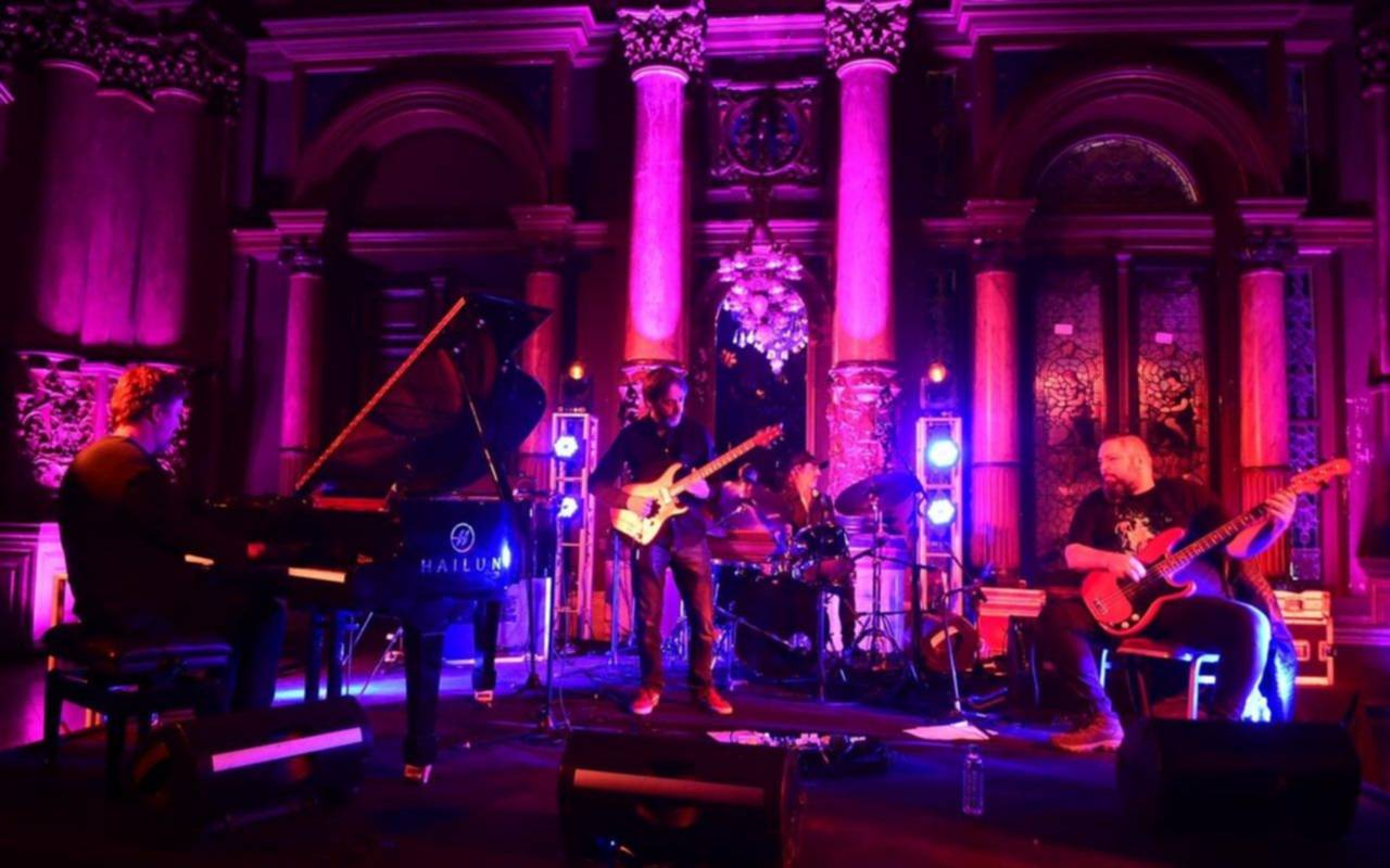 El jazz cautivó al público en el Salón Dorado del Palacio Municipal