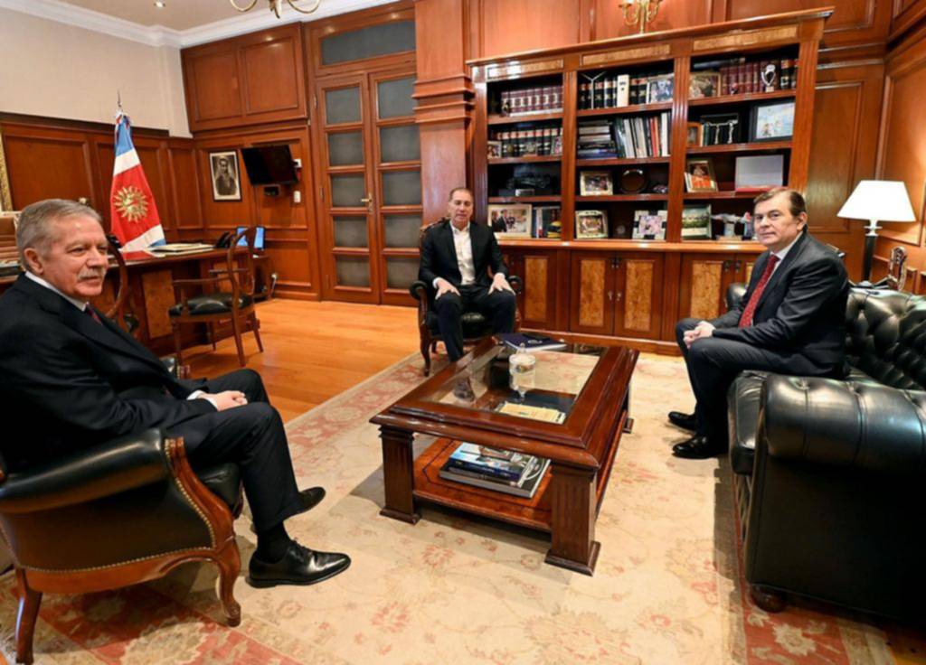 Santilli fue recibido por Zamora y acordaron apoyar el Presupuesto