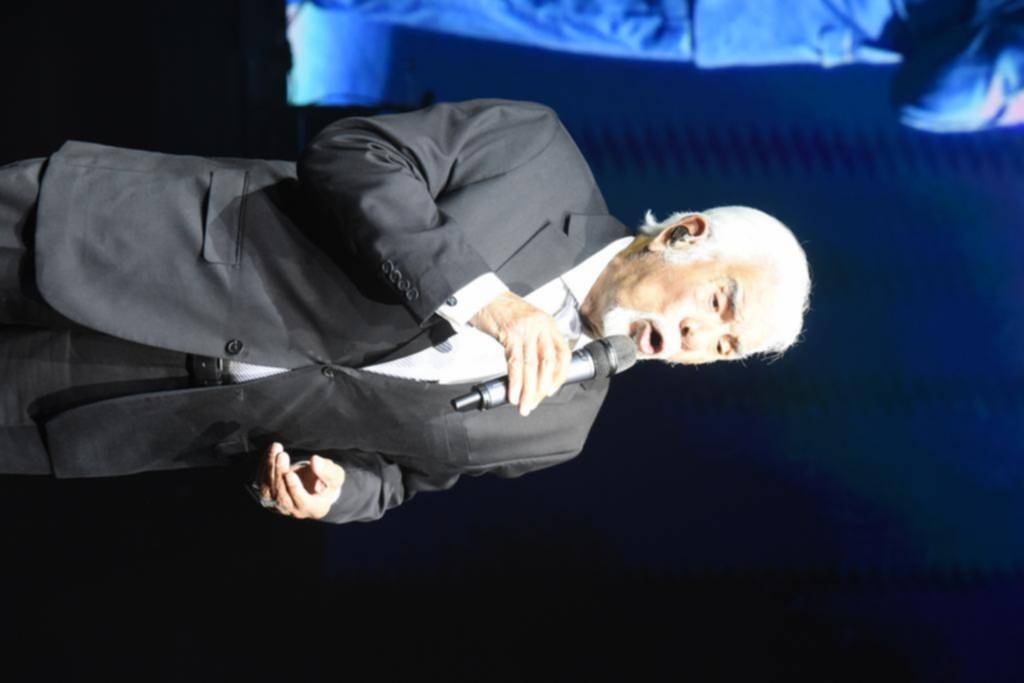 Raúl Lavié cierra la Semana de la Música en el Pasaje Dardo Rocha