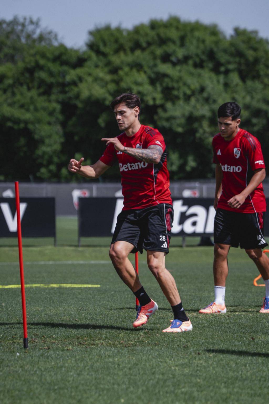 Gallardo le da forma al equipo que irá al Cilindro