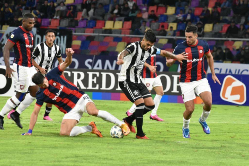 San Lorenzo se juega las cartas en Santiago y Vélez recibe a Argentinos