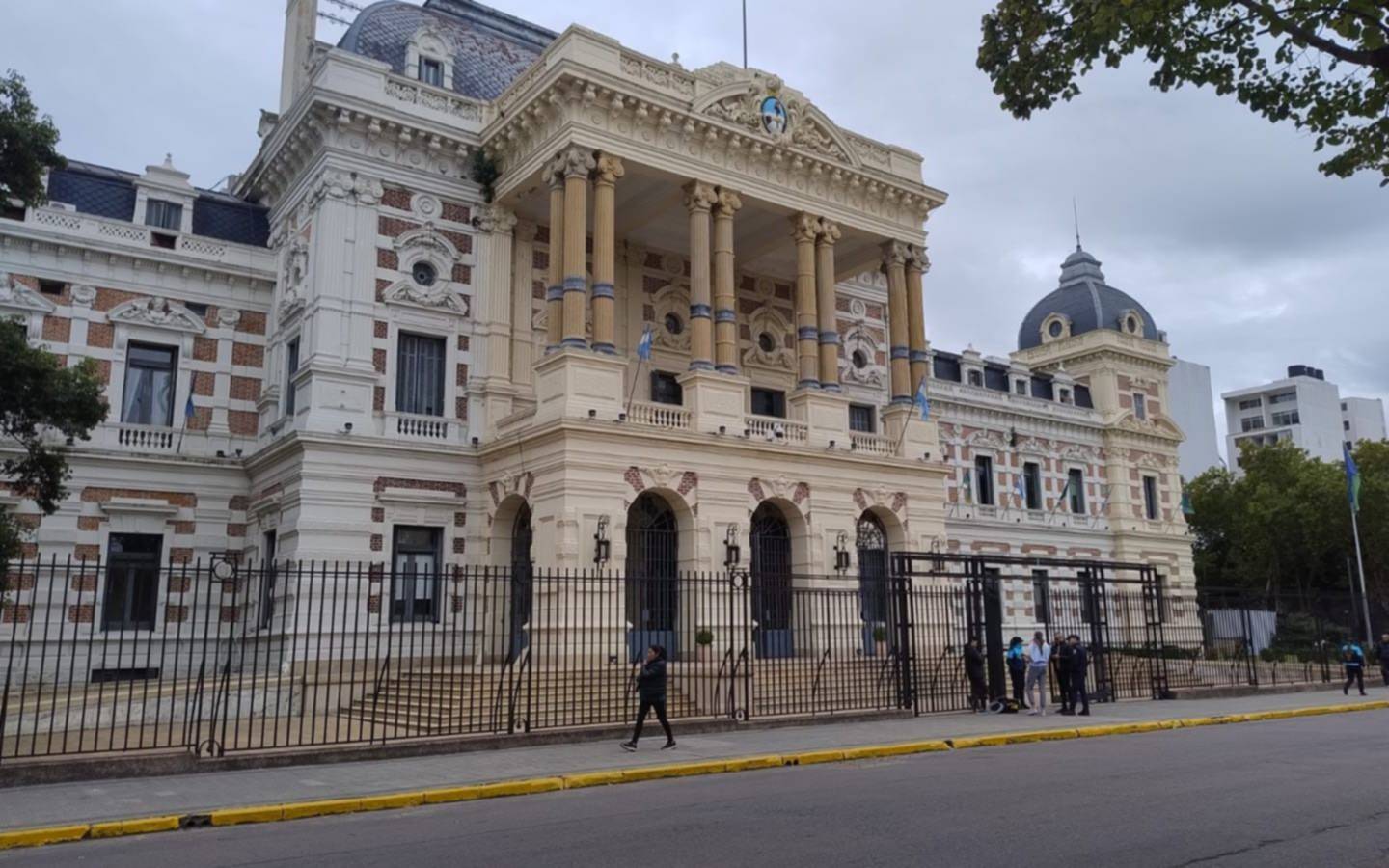 El gobierno provincial apuesta todo al endeudamiento