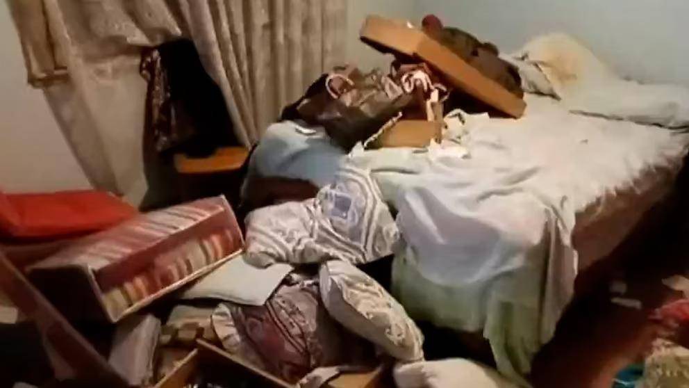 Amordazan y atan a una jubilada mientras dormía