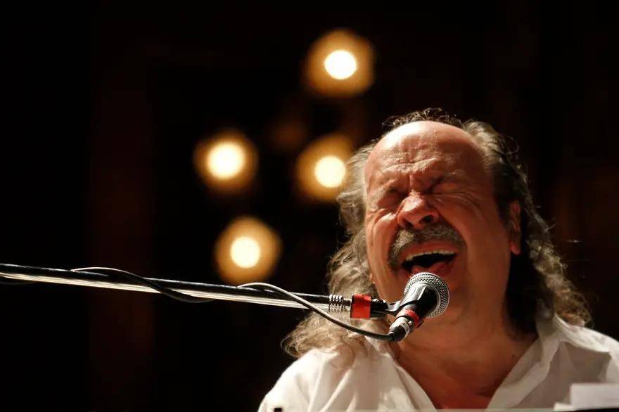 Litto Nebbia: “Mi vida es con y por el arte”