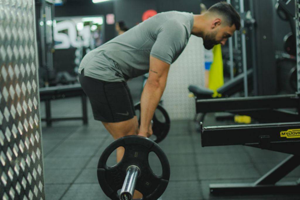 Un ejercicio que puede lastimarte: el peso muerto no es para principiantes