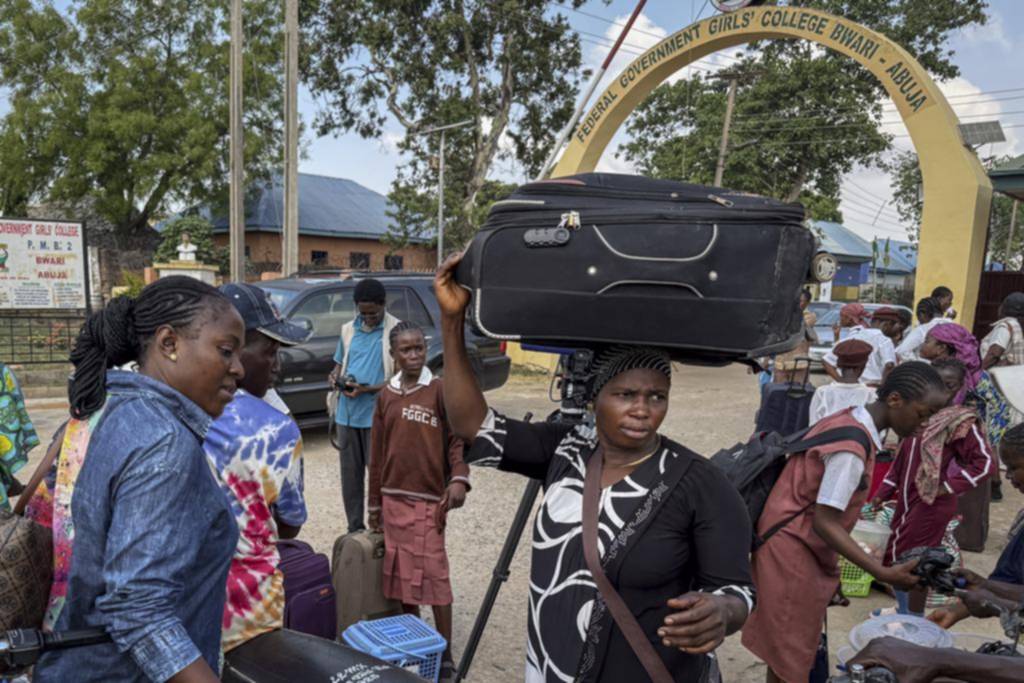 Nigeria: más de 300 alumnos secuestrados de un colegio católico