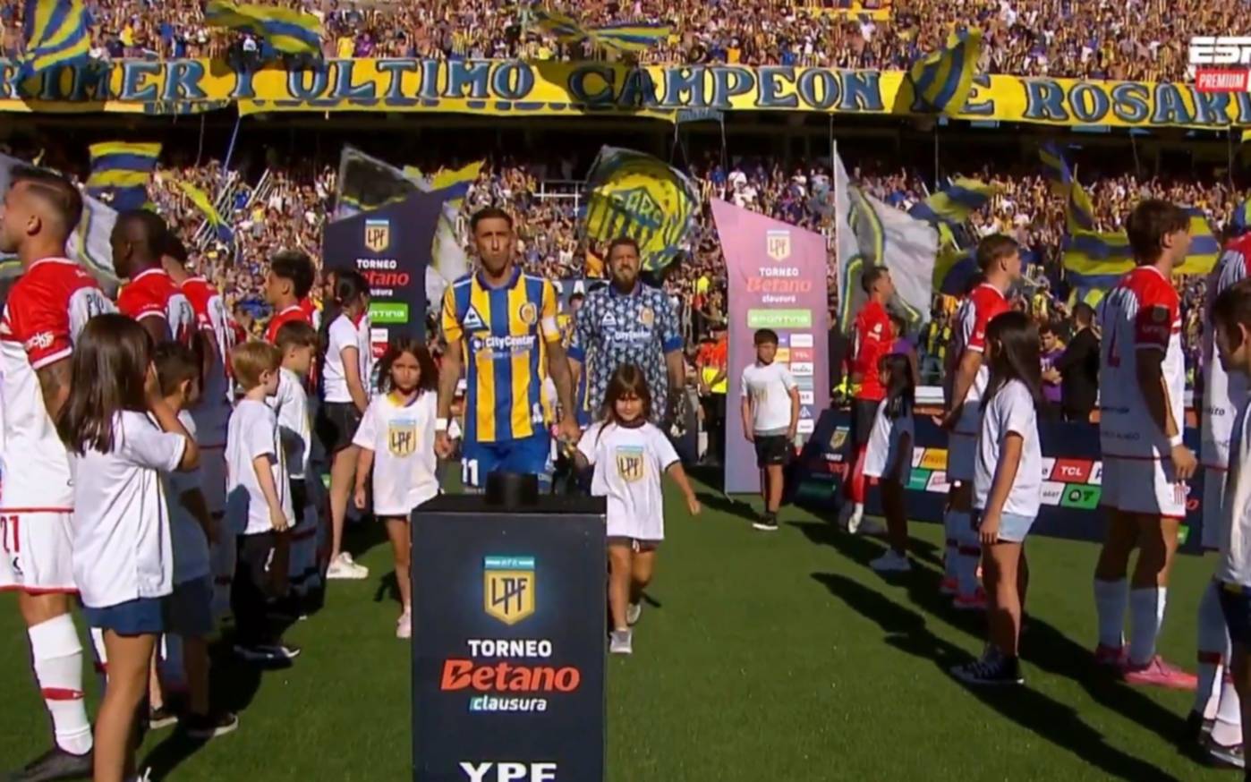 AFA analiza la sanción a Estudiantes por el pasillo de espaldas a Rosario Central: el comunicado, en qué se basan y a quiénes incluye