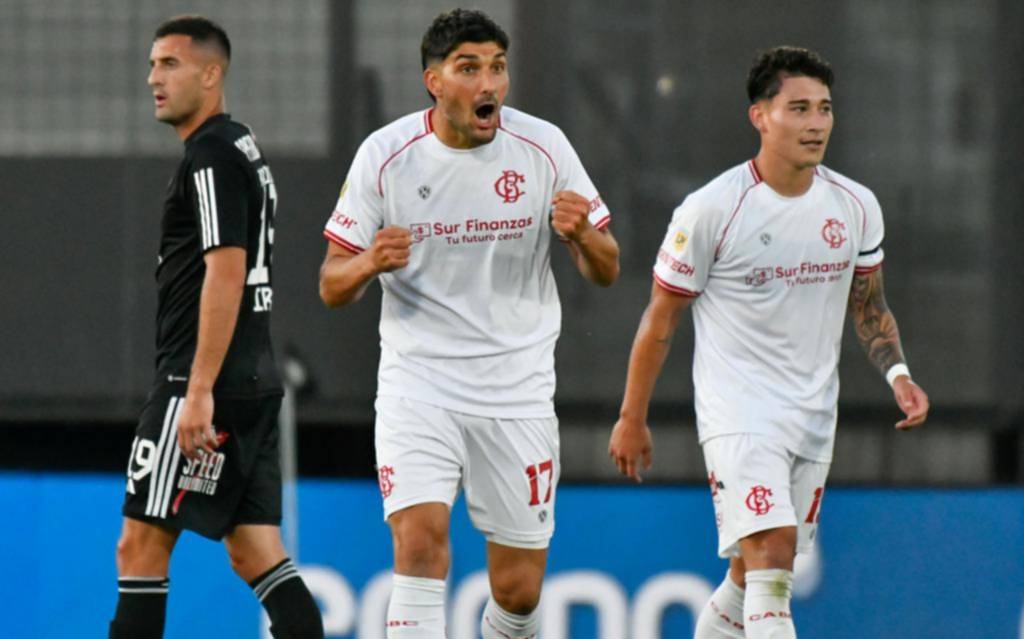 Con un jugador menos, Barracas borró a Riestra