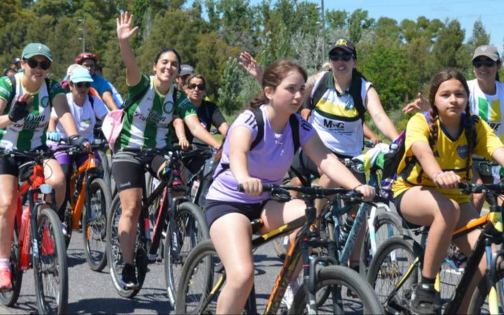 Cañuelas realizó la 43ª bicicleteada a Luján con gran participación pese al viento