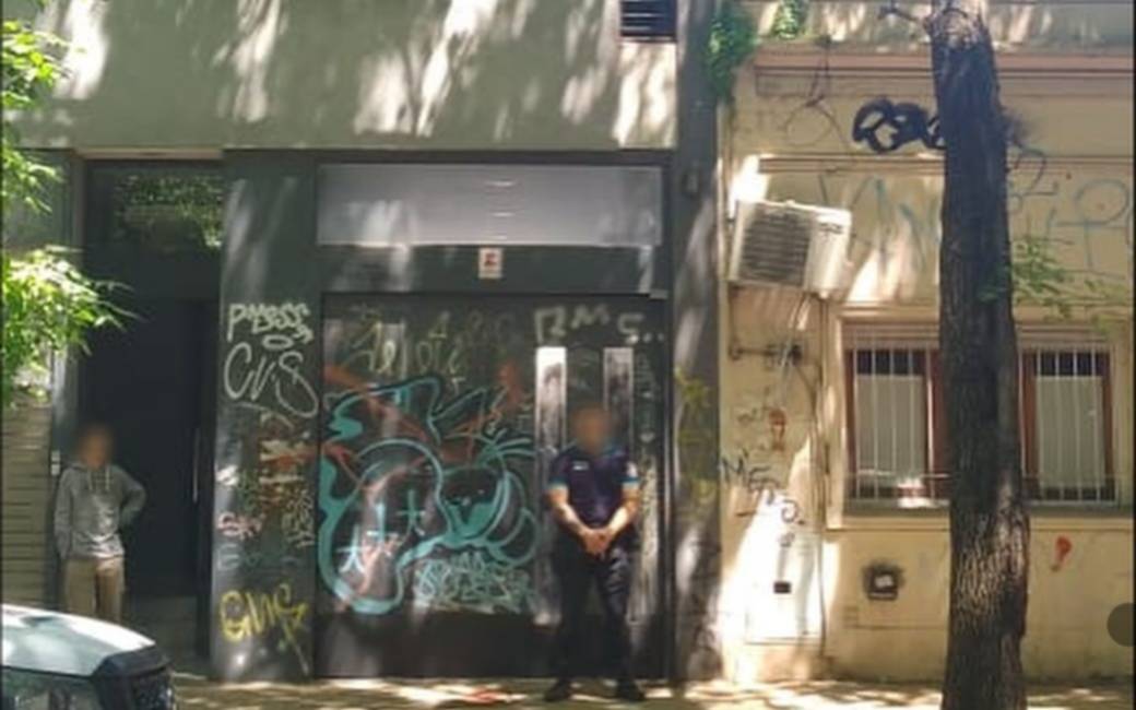 Captaron in fraganti a dos "hombres araña" en La Plata y los atraparon cuando intentaban fugarse