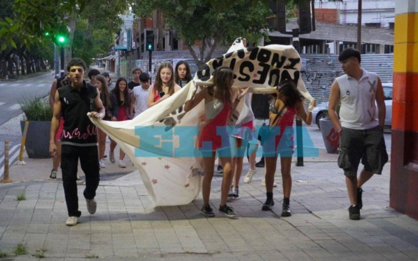 La Plata, capital de las "explosiones": más festejos estudiantiles y crece la bronca de los vecinos