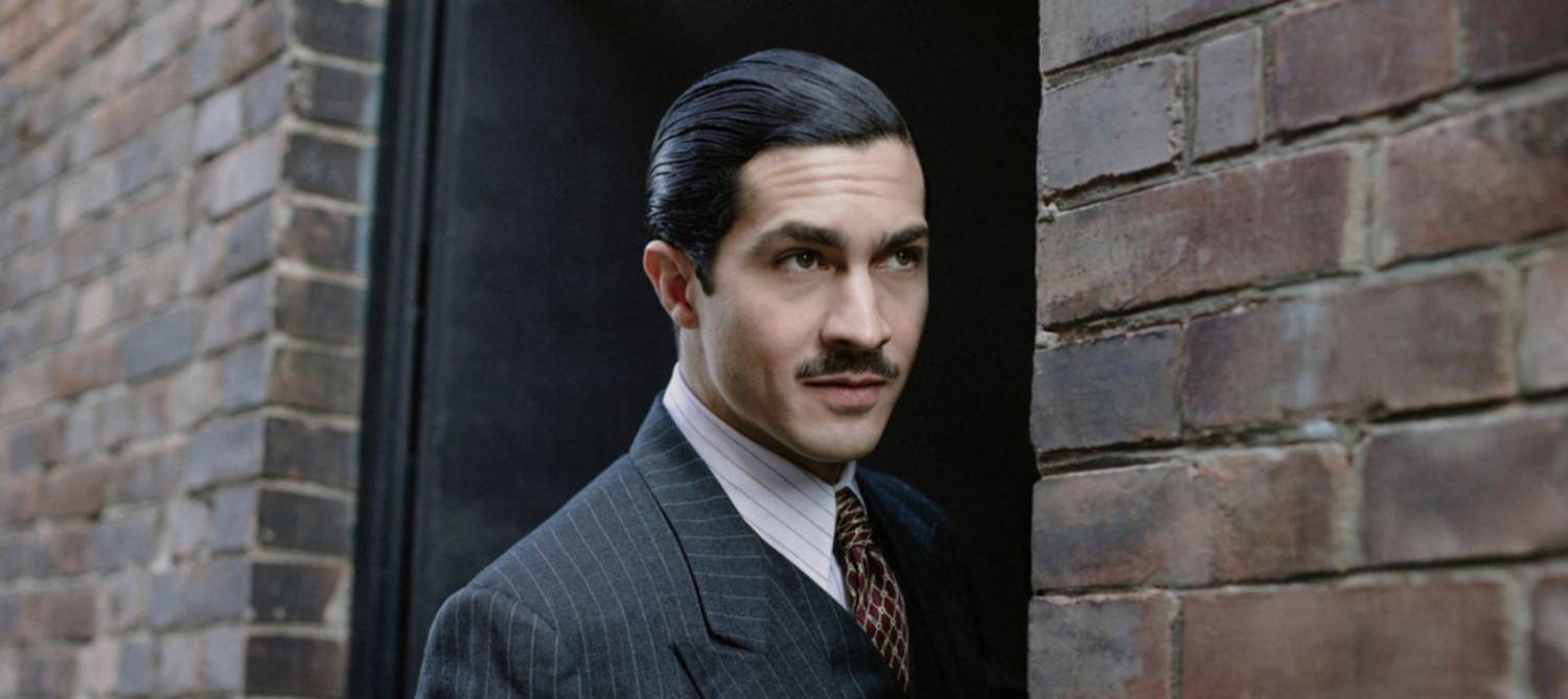 Plaza Constitución, al estilo La Plata en 1997: ambientada como una estación de trenes nazi